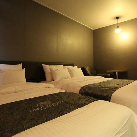 Lineplus Hotel Gimpo Esterno foto