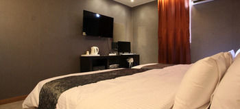 Lineplus Hotel Gimpo Esterno foto