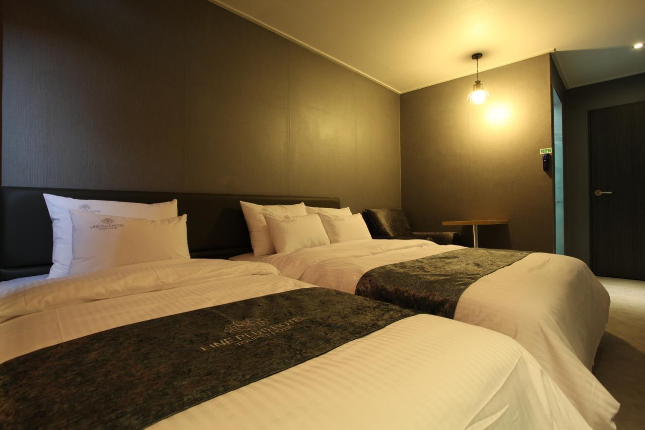 Lineplus Hotel Gimpo Esterno foto