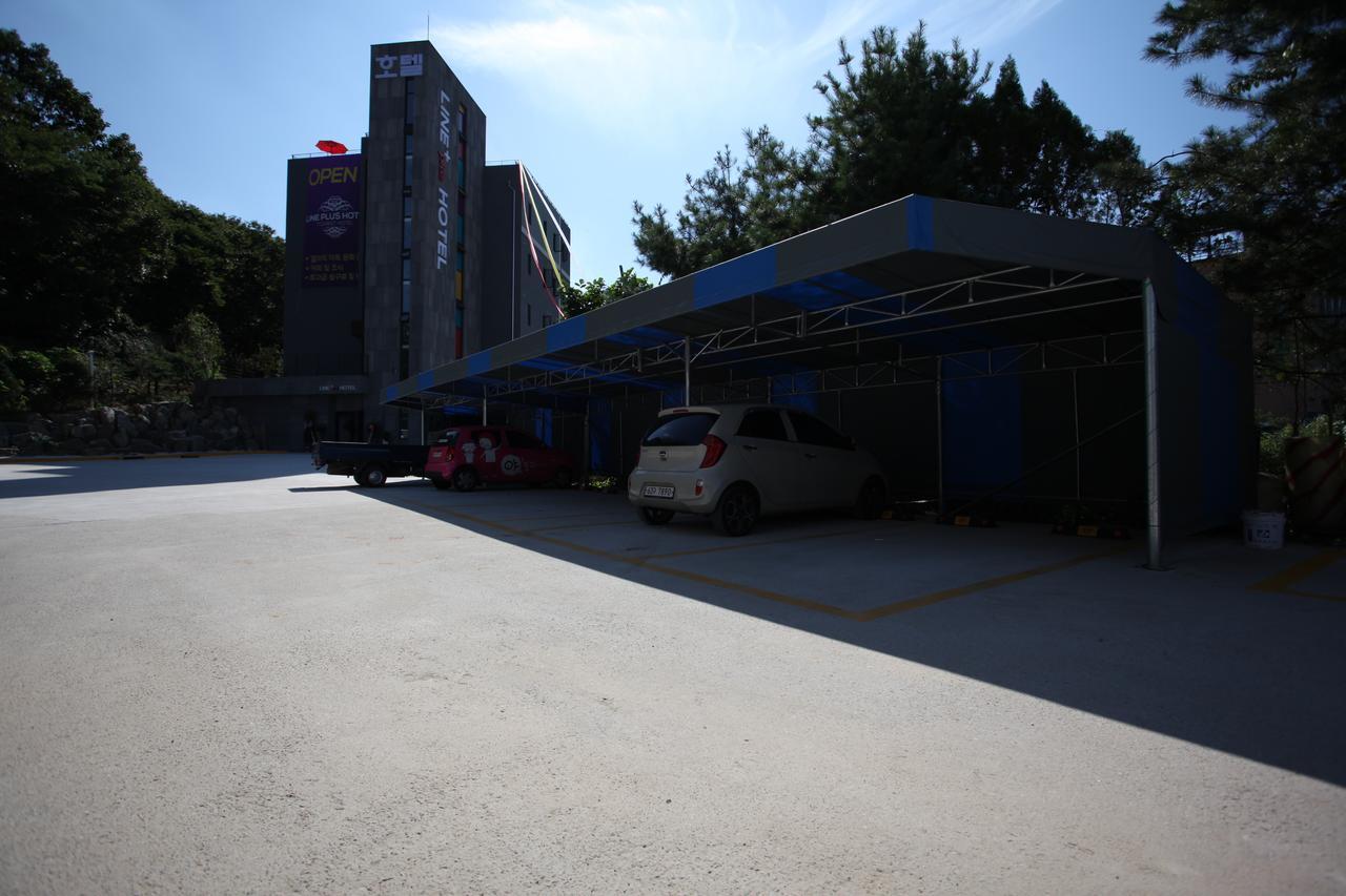 Lineplus Hotel Gimpo Esterno foto