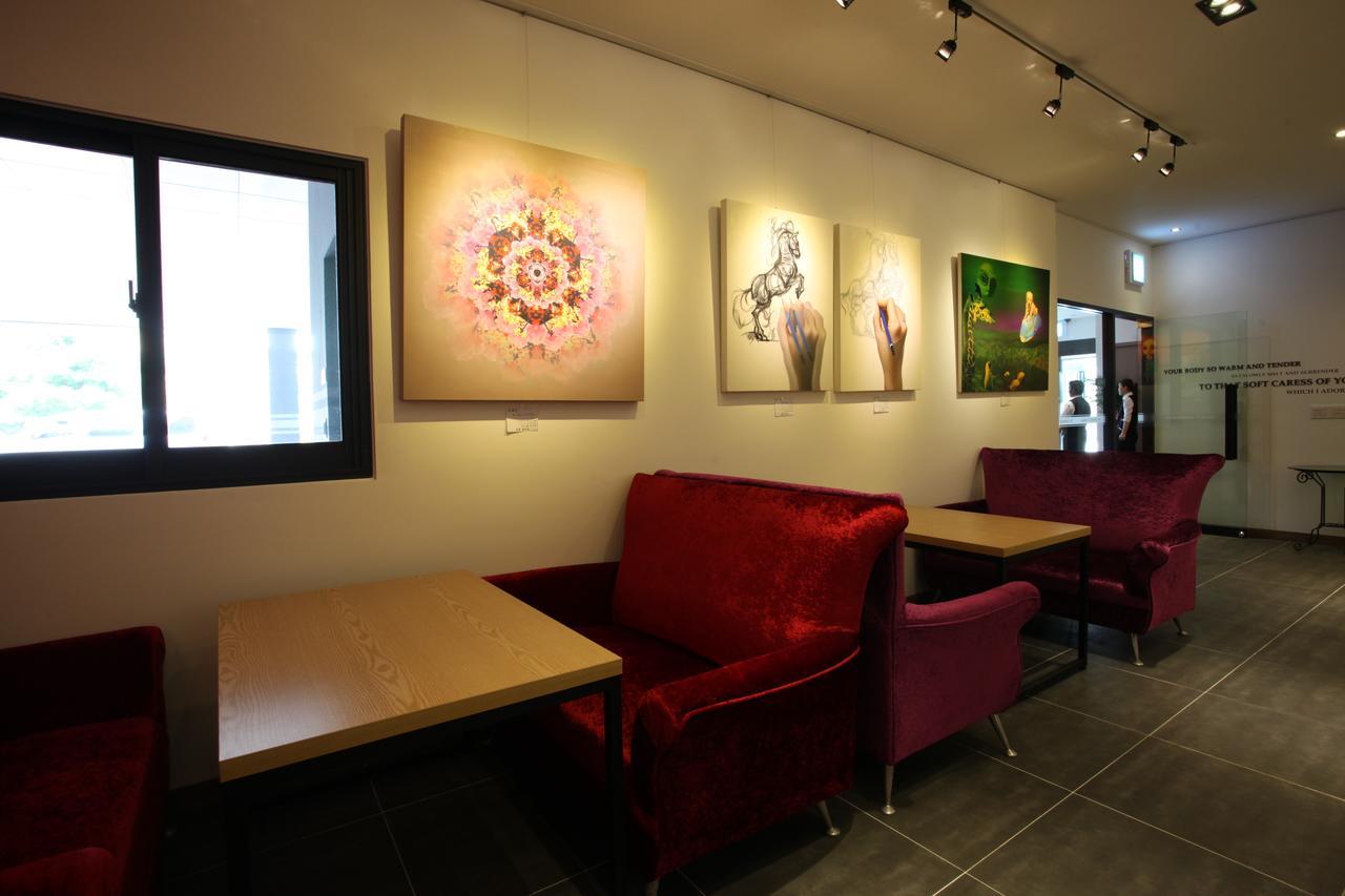 Lineplus Hotel Gimpo Esterno foto